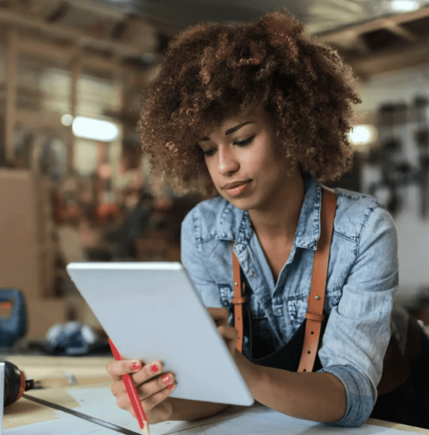 Retail team collaborating